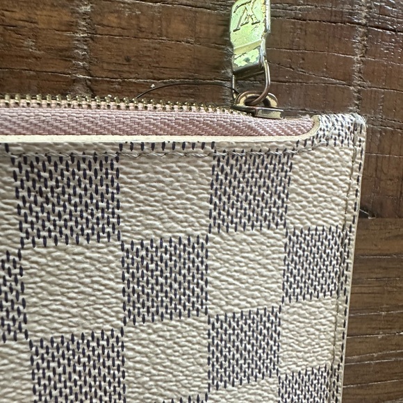 Authentic Louis Vuitton pouch - Picture 2 of 5